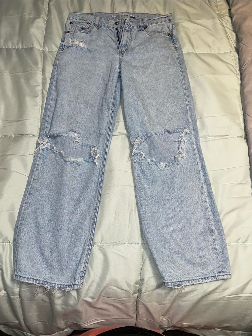 American Eagle Outfitters Light Blue Distressed Boyfriend Jeans